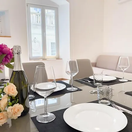 Palazzo Saba Tirabora Short Rent