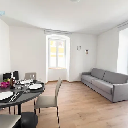 Palazzo Saba Tirabora Short Rent Apartment *