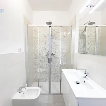 Palazzo Saba Tirabora Short Rent Apartment