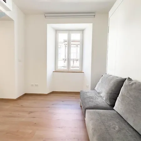 Apartment Palazzo Saba Tirabora Short Rent Triest