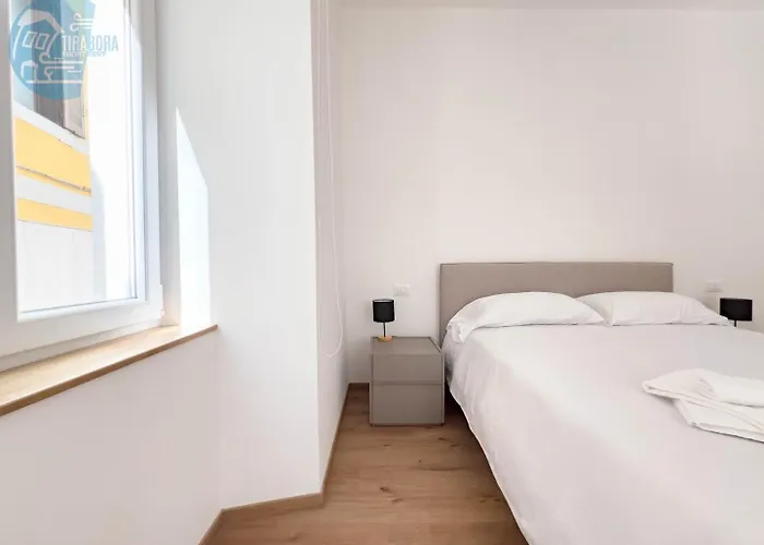 Apartamento Palazzo Saba Tirabora Short Rent Trieste