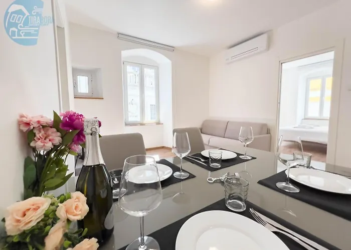 Apartamento Palazzo Saba Tirabora Short Rent