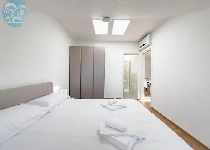 Palazzo Saba Tirabora Short Rent Apartamento