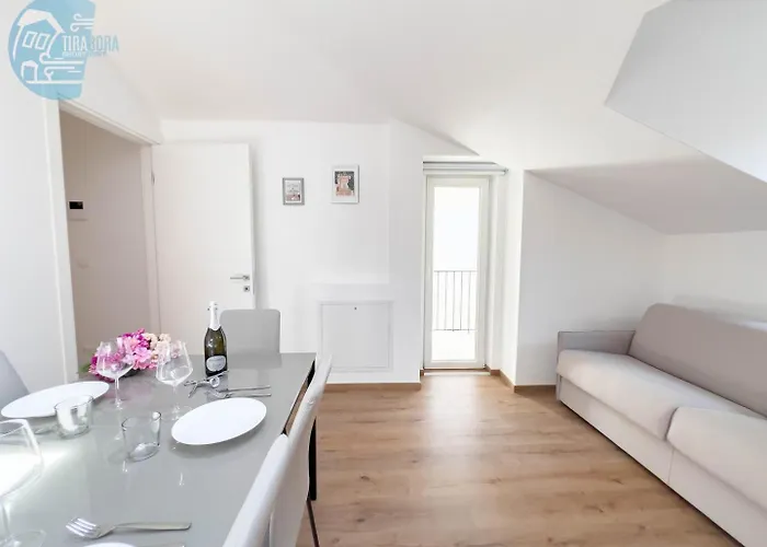 Palazzo Saba Tirabora Short Rent * Trieste