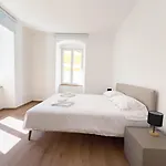 Apartment Palazzo Saba Tirabora Short Rent Trieste