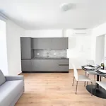 Apartment Palazzo Saba Tirabora Short Rent Trieste