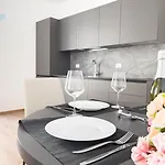 Apartment Palazzo Saba Tirabora Short Rent