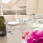 Apartment Palazzo Saba Tirabora Short Rent *