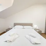 Palazzo Saba Tirabora Short Rent *
