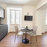Apartment Palazzo Saba Tirabora Short Rent
