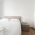 Apartment Palazzo Saba Tirabora Short Rent Trieste