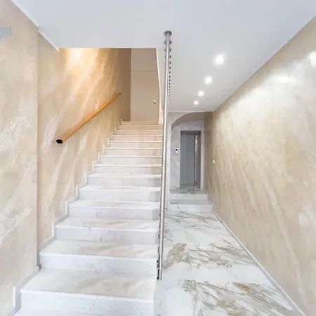 Apartment Palazzo Saba Tirabora Short Rent Trieste