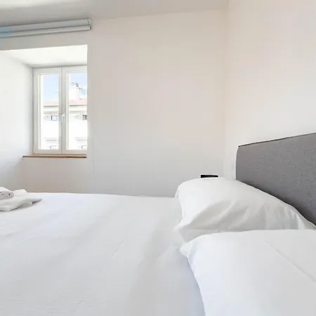 Palazzo Saba Tirabora Short Rent Apartment *