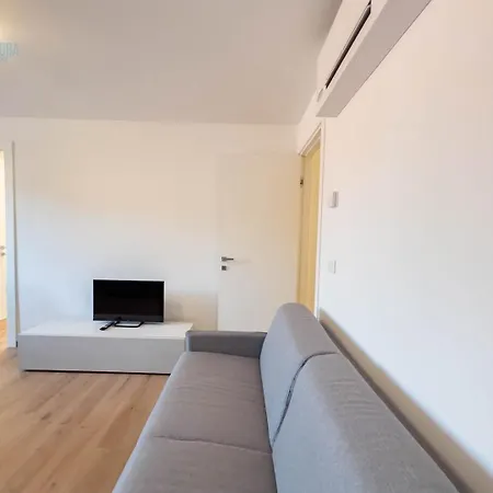 Palazzo Saba Tirabora Short Rent