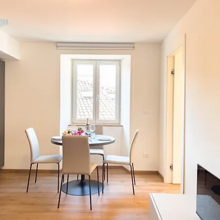 Palazzo Saba Tirabora Short Rent Apartment *