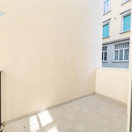 Palazzo Saba Tirabora Short Rent
