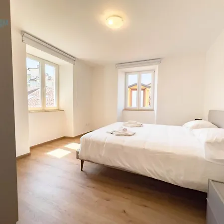 Palazzo Saba Tirabora Short Rent Trieste