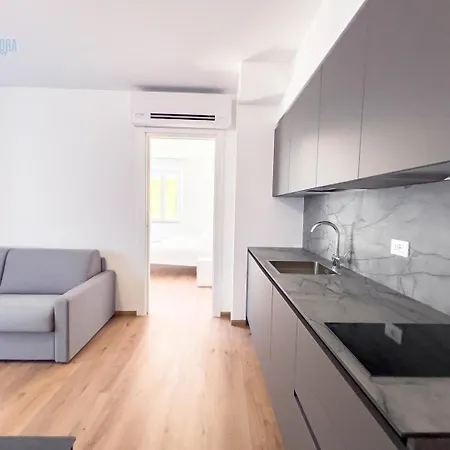 Apartment Palazzo Saba Tirabora Short Rent Trieste