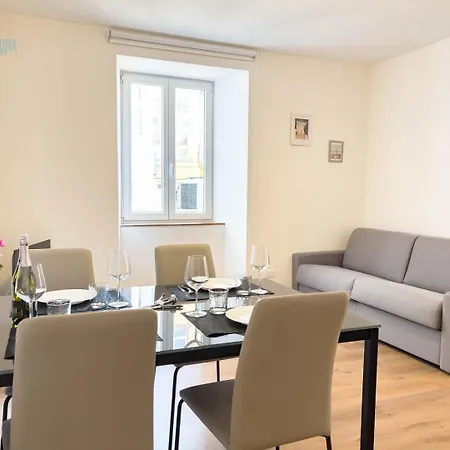 Palazzo Saba Tirabora Short Rent Trieste