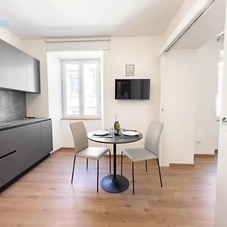 Palazzo Saba Tirabora Short Rent شقة