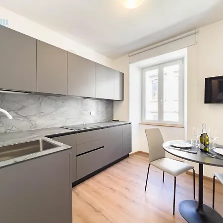 شقة Palazzo Saba Tirabora Short Rent ترييستي