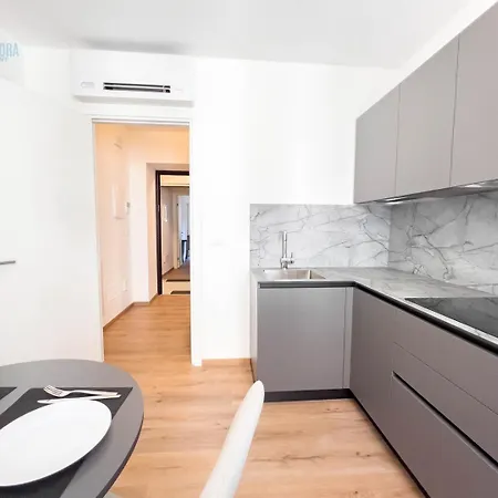 Palazzo Saba Tirabora Short Rent شقة *