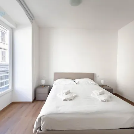 Palazzo Saba Tirabora Short Rent ترييستي