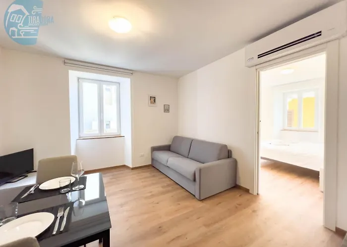 Palazzo Saba Tirabora Short Rent Lägenhet