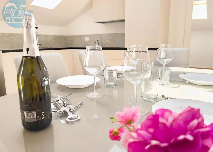 Lägenhet Palazzo Saba Tirabora Short Rent *