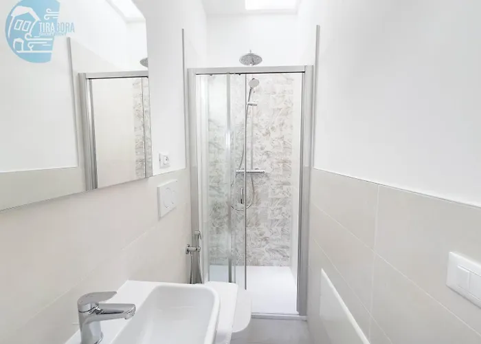 Palazzo Saba Tirabora Short Rent Lägenhet *