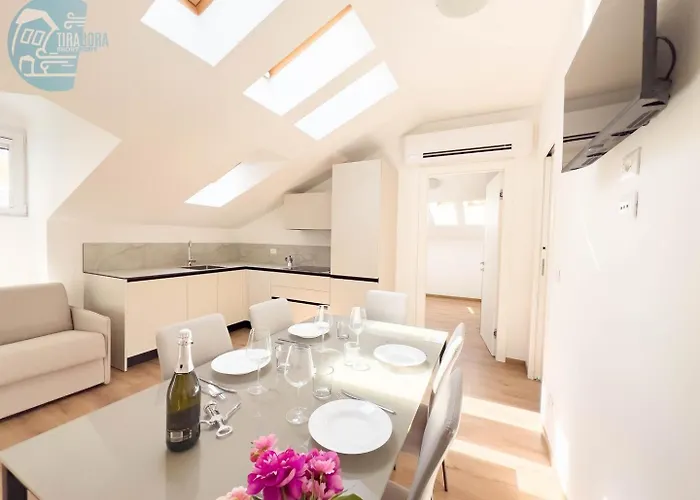 Lägenhet Palazzo Saba Tirabora Short Rent Trieste