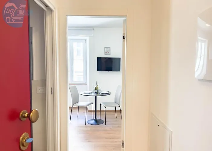 Palazzo Saba Tirabora Short Rent Lägenhet *
